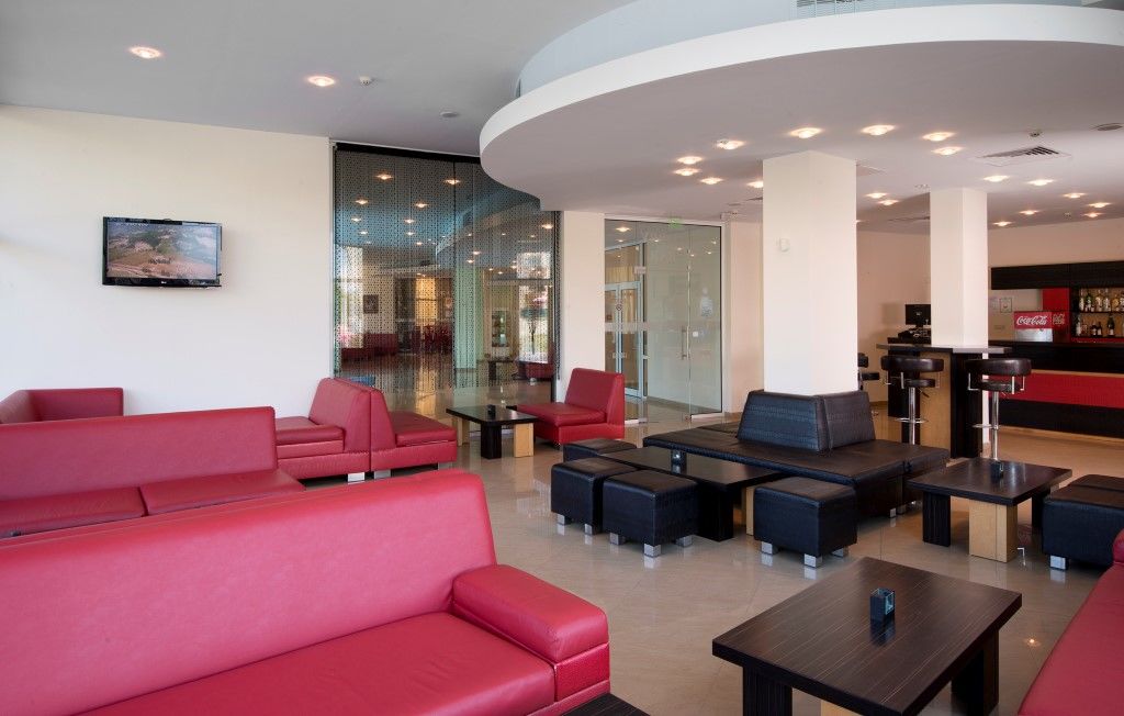 Calypso Hotel - All Incluisve Pantai Sunny Bagian luar foto